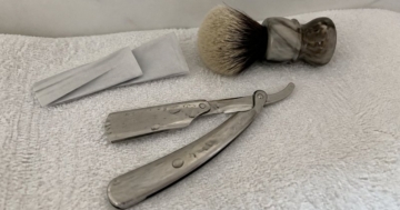 Rasiermesser mit Wechselklinge und Klingenpäckchen
